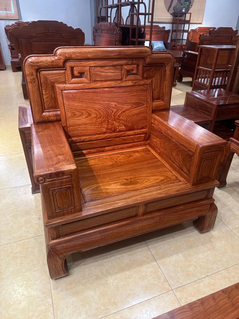 上海红木家具：历史与现代交织的艺术品